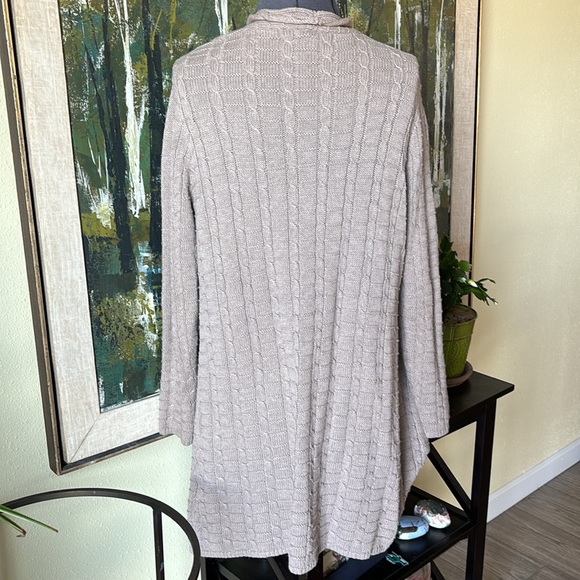 Leo & Nicole Tan Cardigan Sweater - Picture 5 of 8